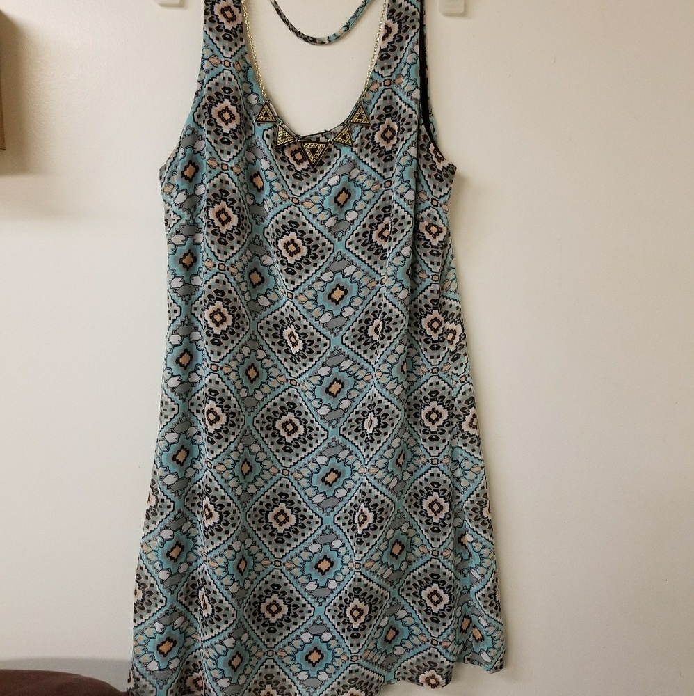 Dress - Picture 3 of 3